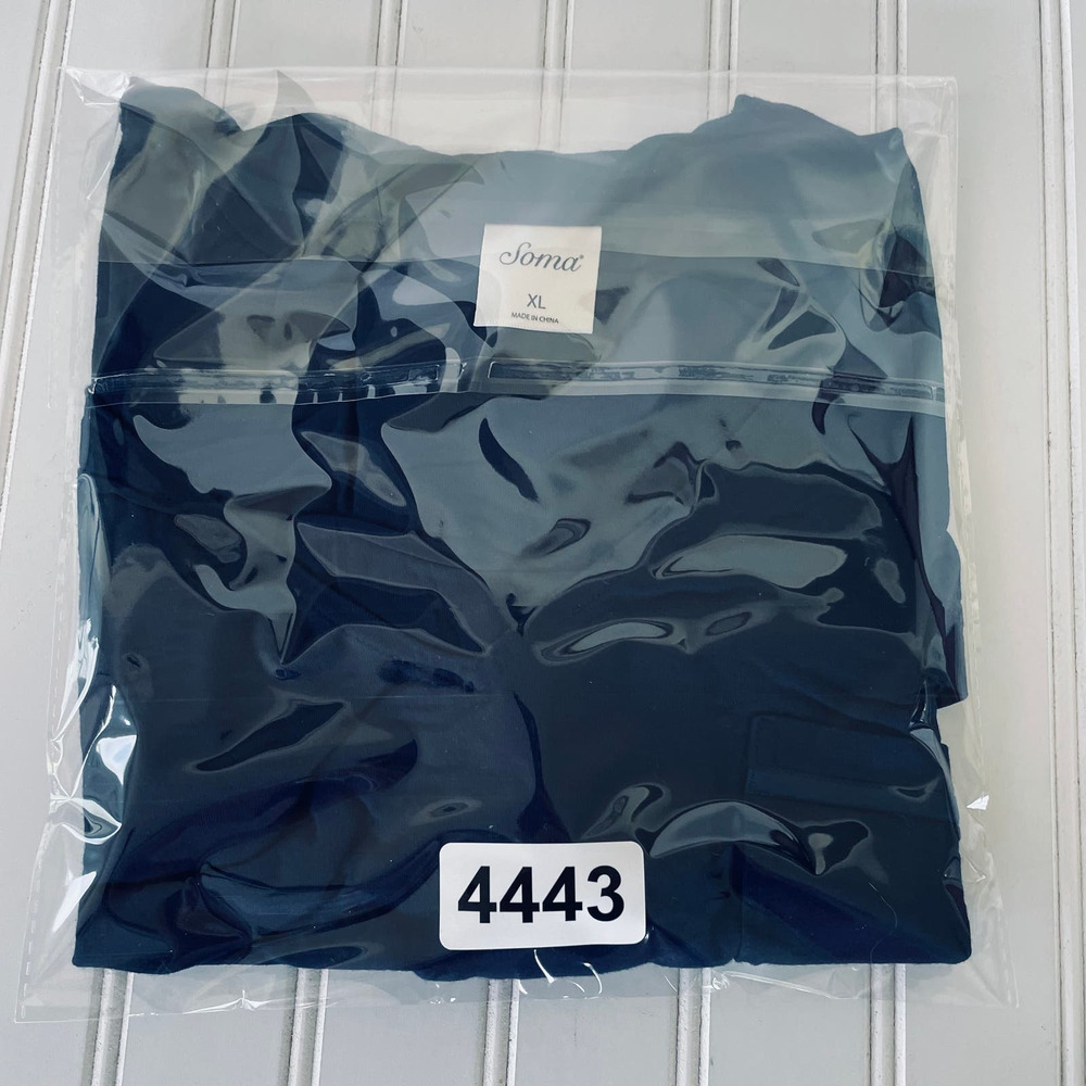 Soma Size XL SOFT V Neck Navy Top - Picture 9 of 10